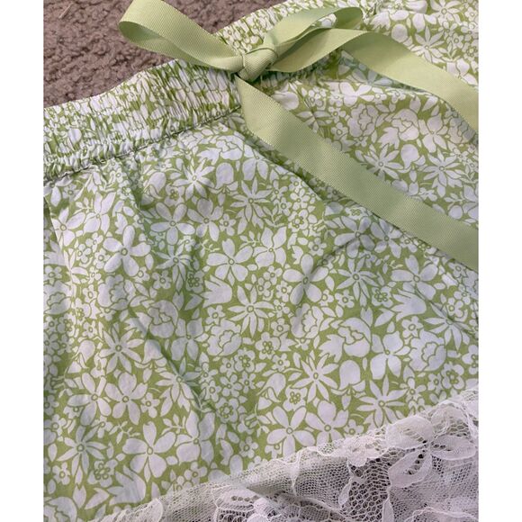 Anthropogie Green and White Lace Sleep Shorts - Picture 3 of 5